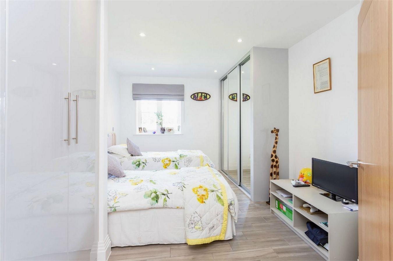 Magpie Hall Road, Bushey